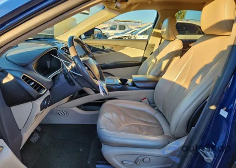 2019 Lincoln Nautilus Reserve z USA, uszkodzony, nr VIN 2LMPJ6L90KBL21420